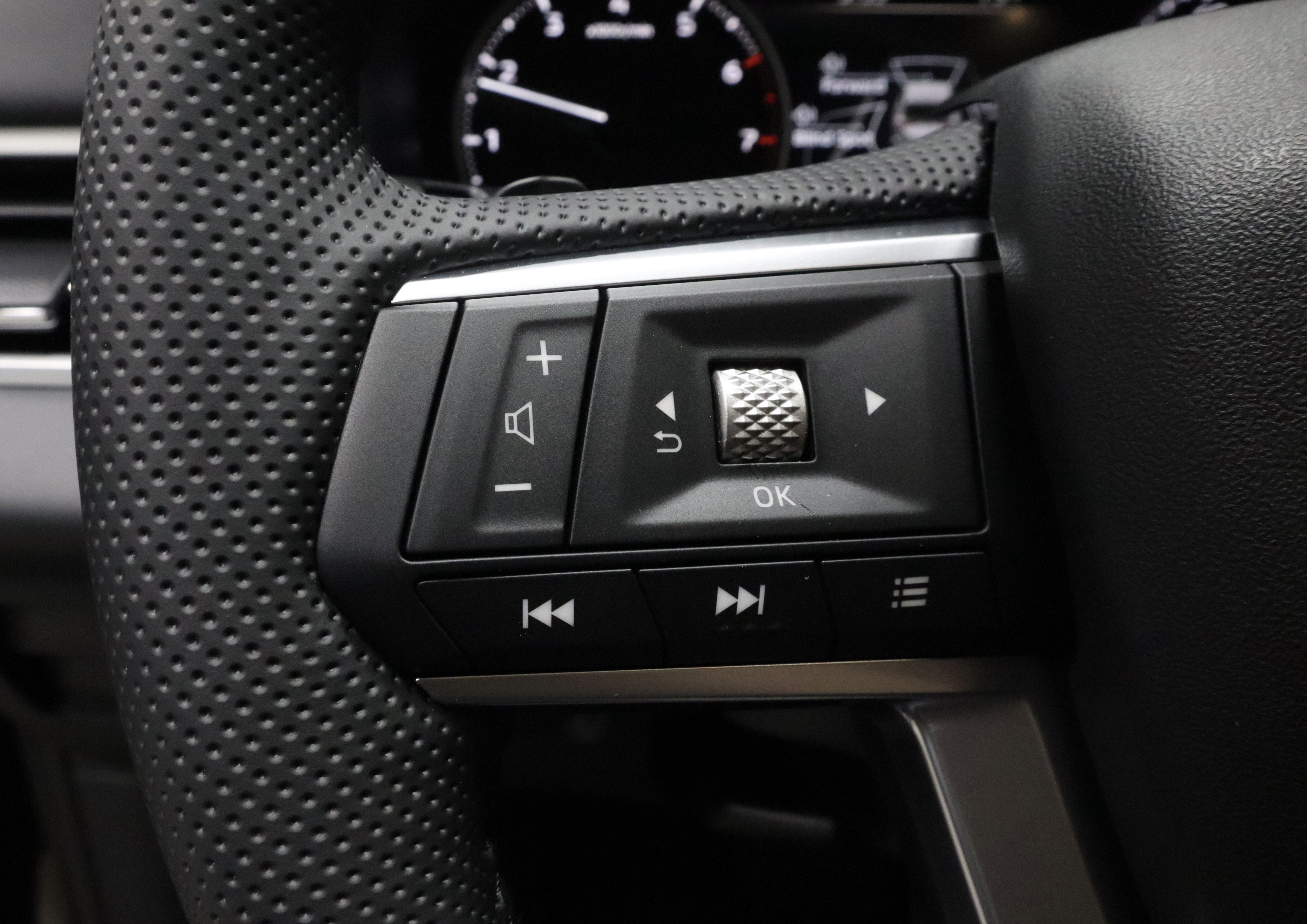 New 2026 Mitsubishi Outlander SE image 21