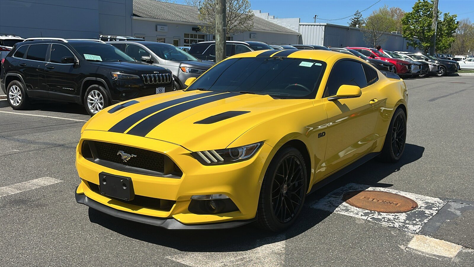 Used 2017 Ford Mustang GT w/ GT Performance Package RWD image 3