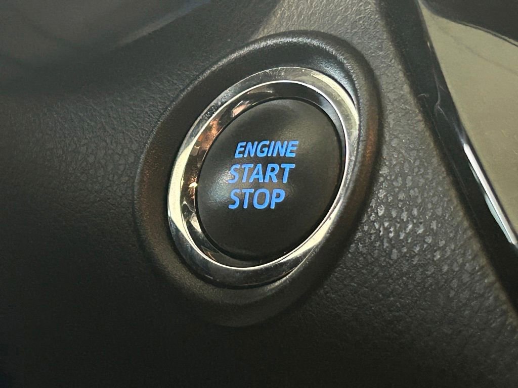 Used 2019 Toyota C-HR XLE FWD image 37