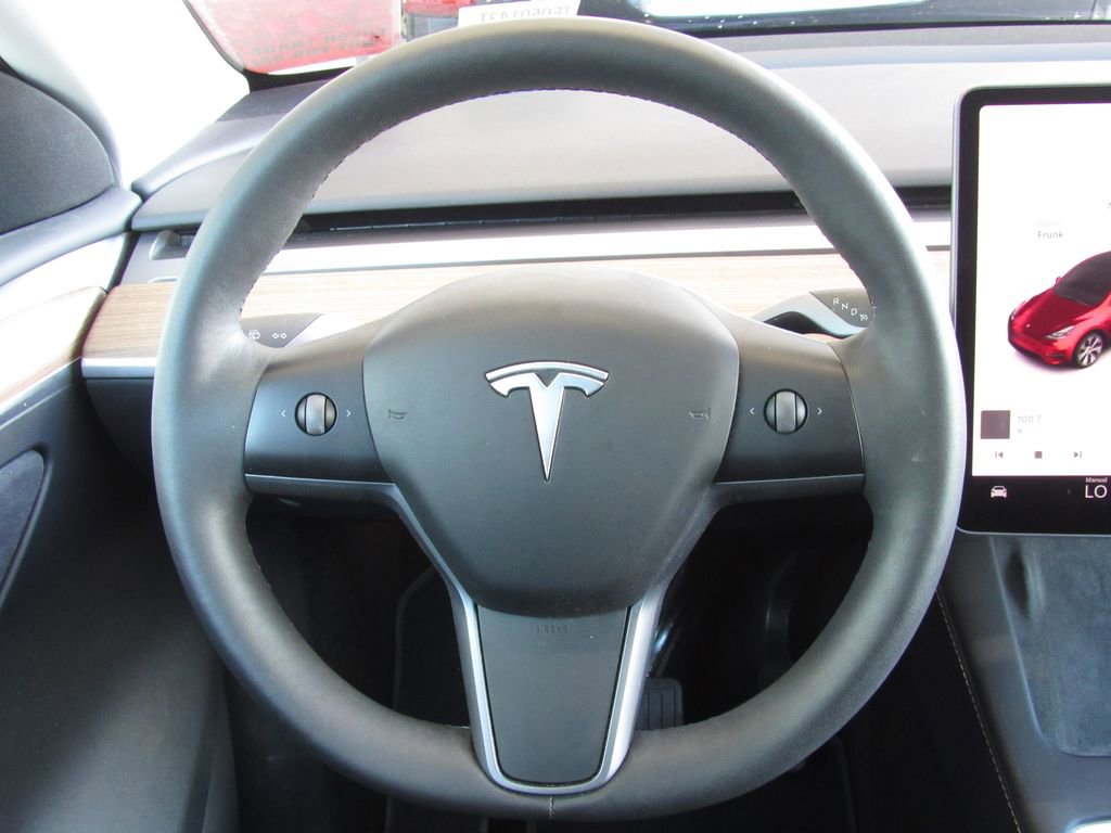 Used 2024 Tesla Model Y Long Range image 23