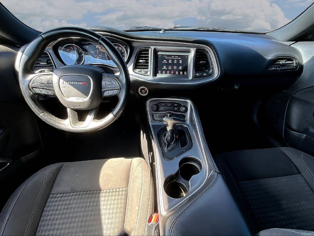 Used 2019 Dodge Challenger SXT RWD image 7