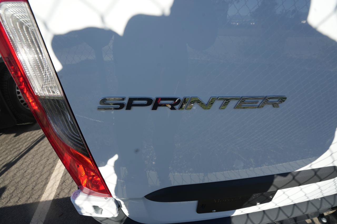 Used 2024 Mercedes-Benz Sprinter 2500 image 24