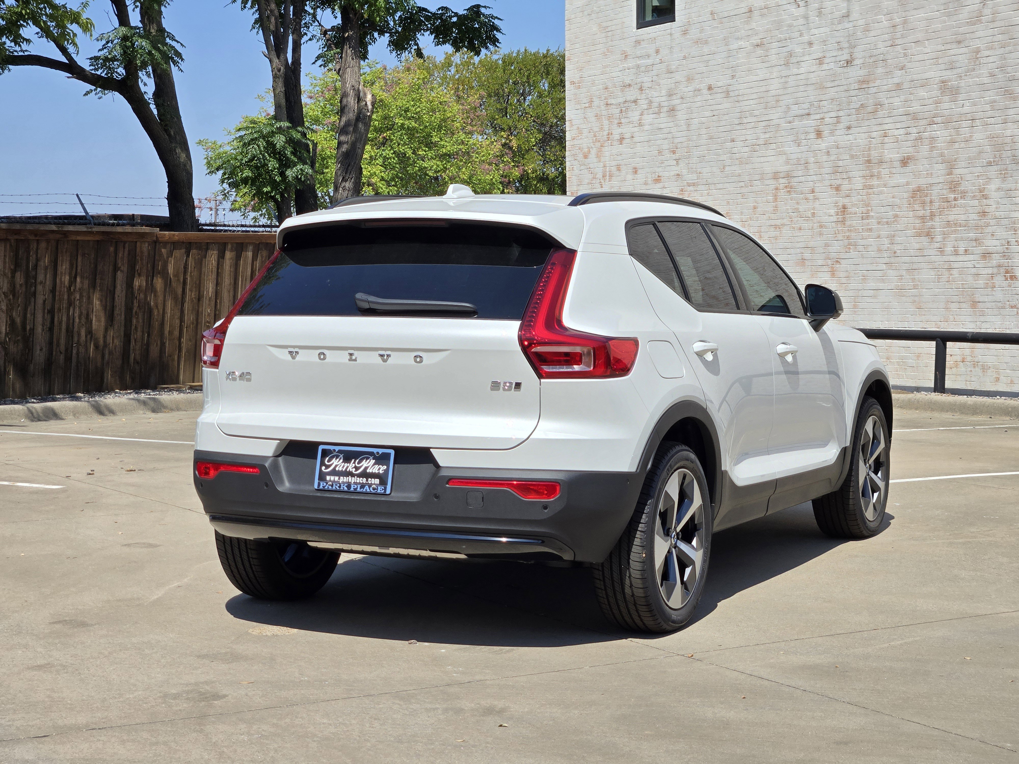 New 2026 Volvo XC40 B5 Plus w/ Protection Package Premier image 9