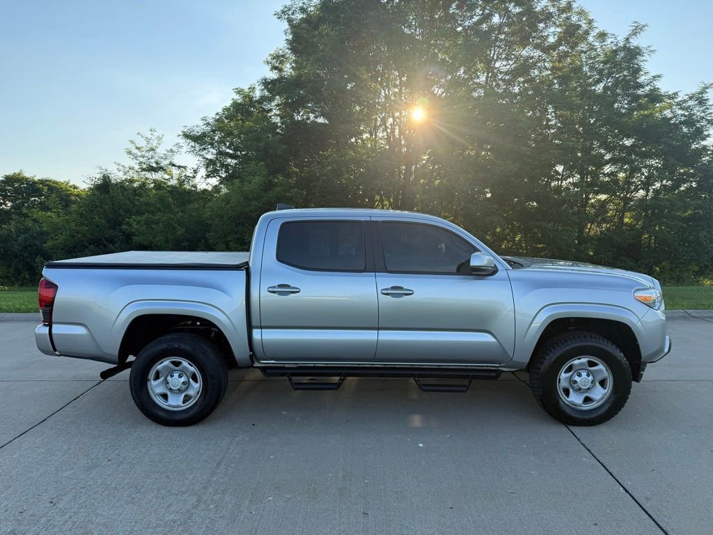Used 2022 Toyota Tacoma SR w/ SR Convenience Package RWD image 2