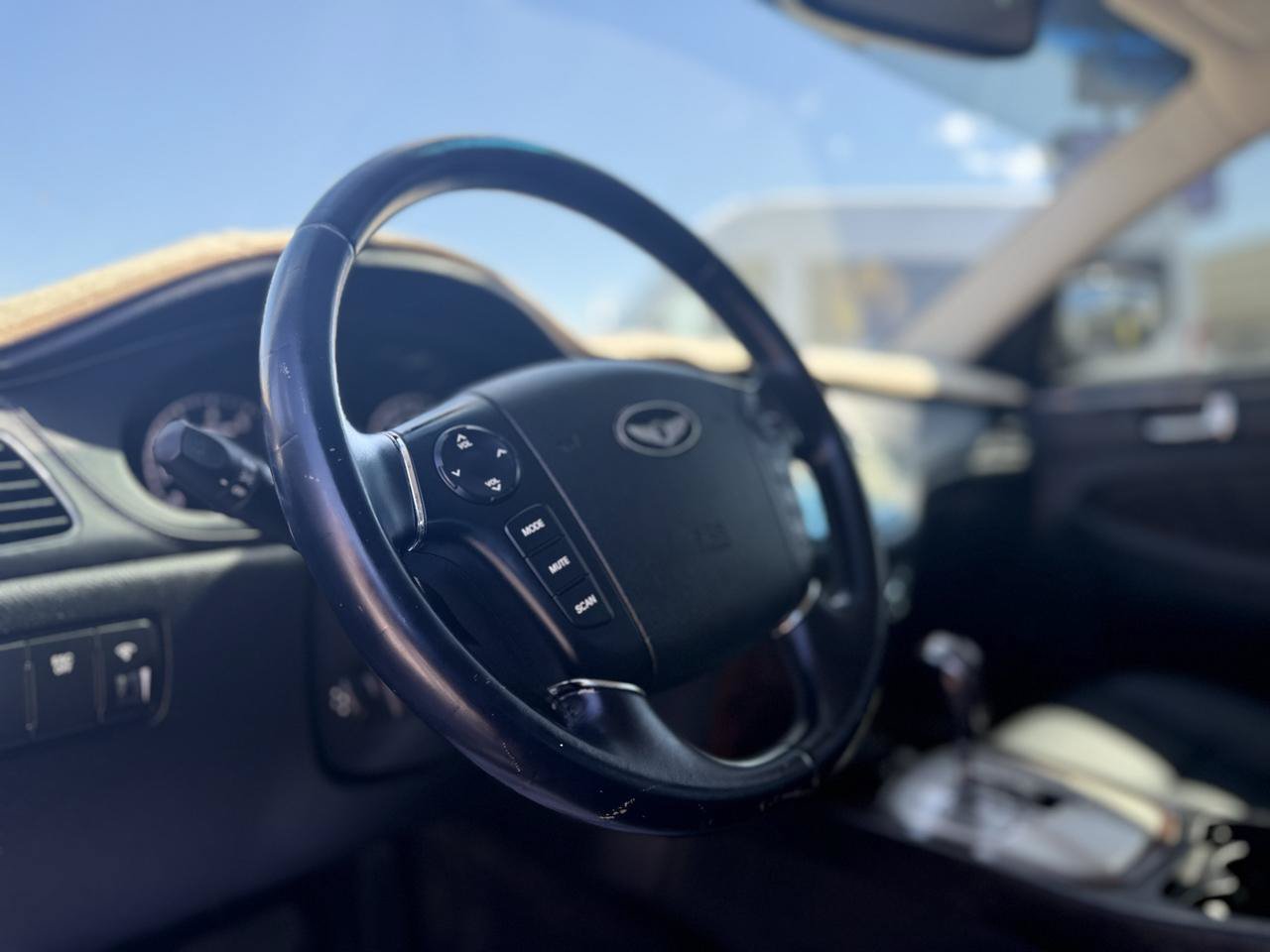 Used 2009 Hyundai Genesis 3.8 w/ Premium Plus Pkg 3 RWD image 9