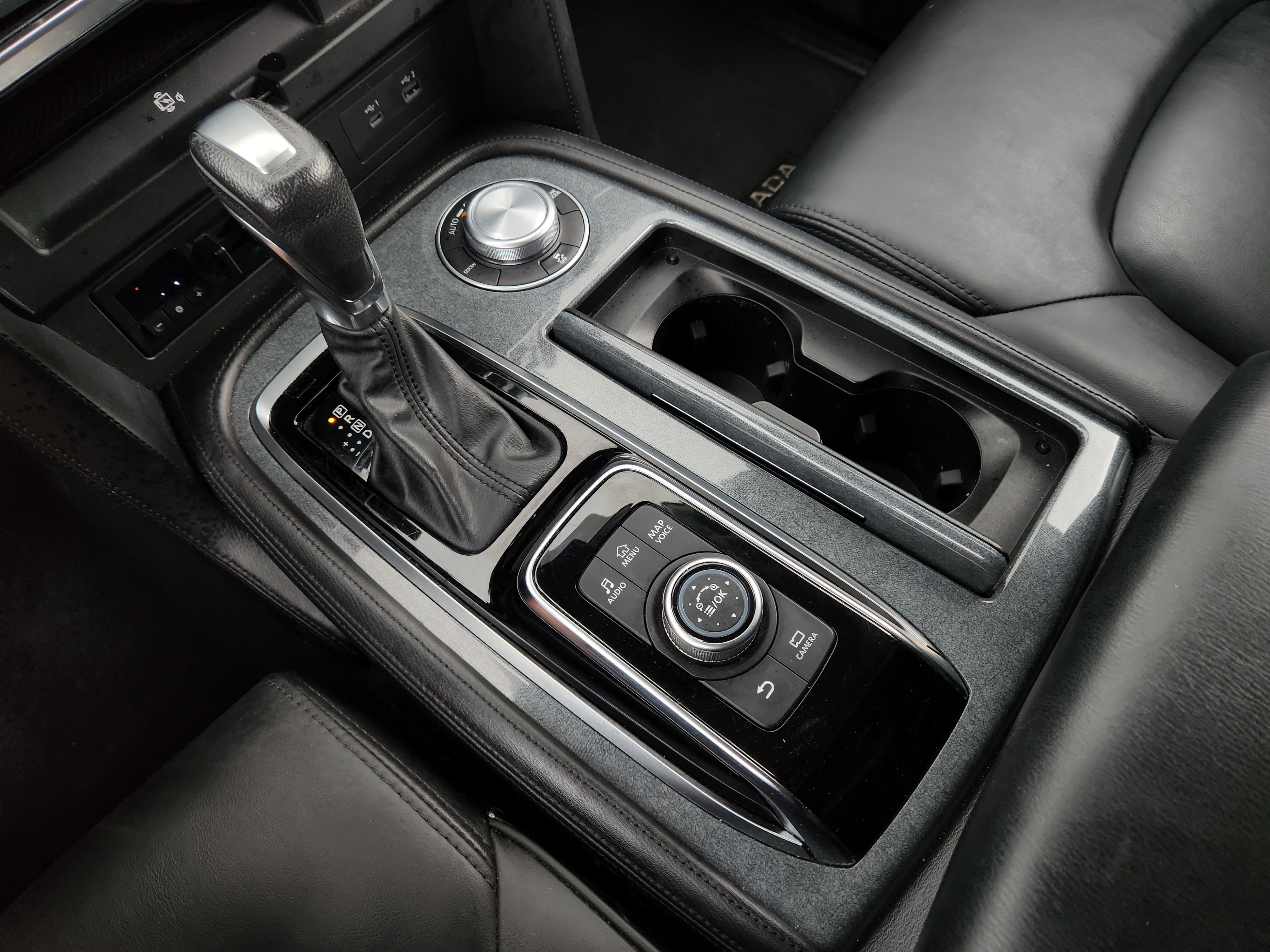 Used 2022 Nissan Armada SV AWD/4WD image 21