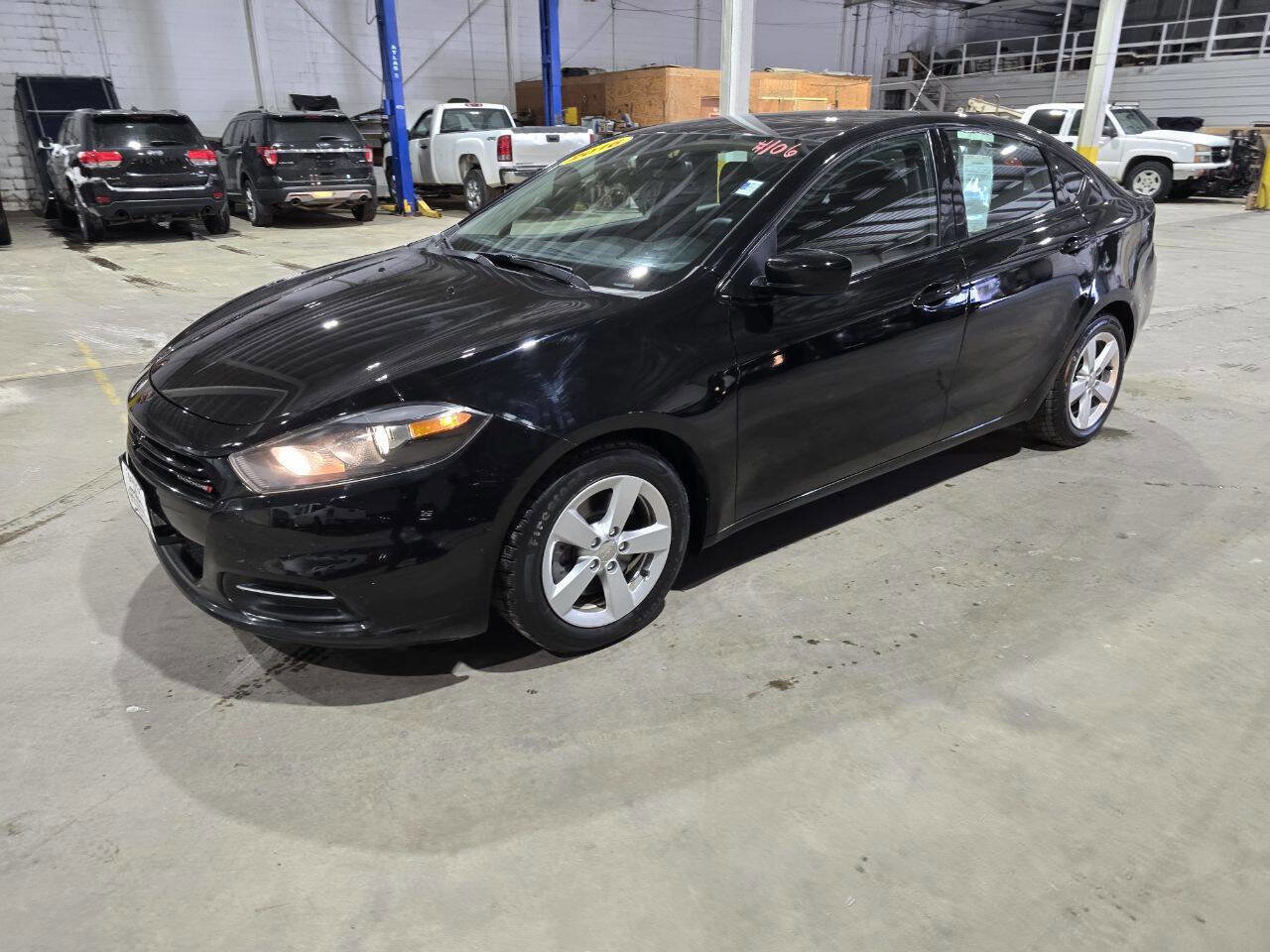 Used 2016 Dodge Dart SXT FWD image 1