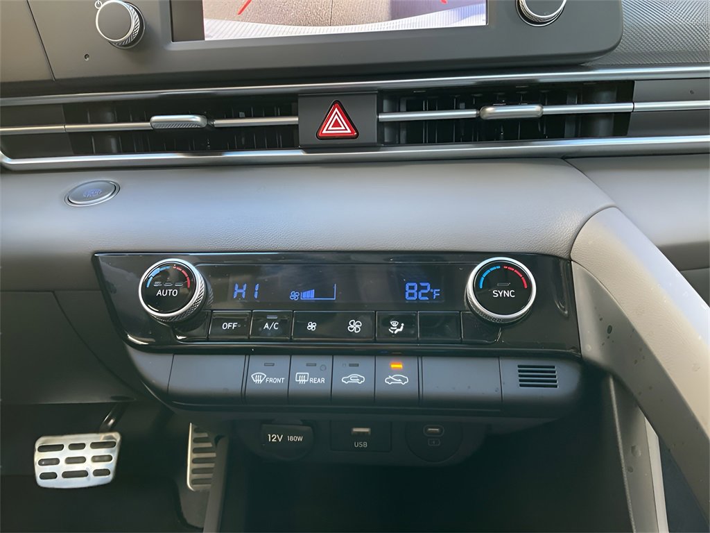 Certified 2025 Hyundai Elantra Sport image 23