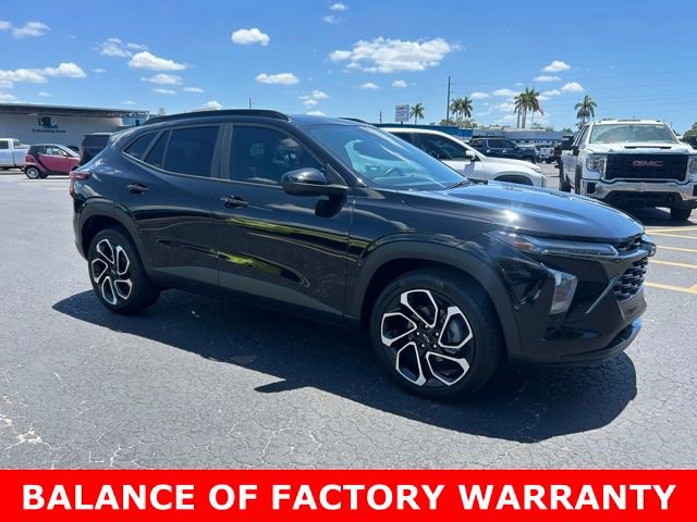 Used 2024 Chevrolet Trax RS w/ Sunroof Package FWD image 1