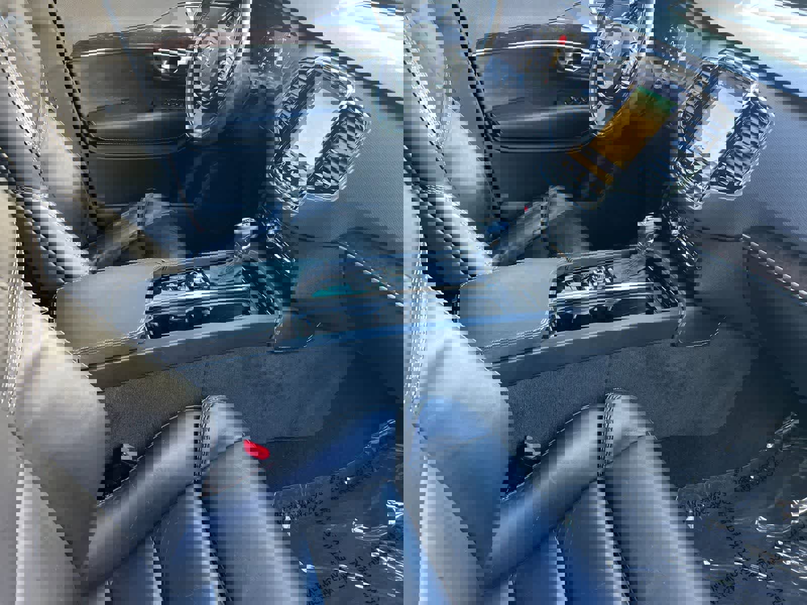 Used 2017 Volvo XC90 T6 Momentum w/ Vision Package image 18