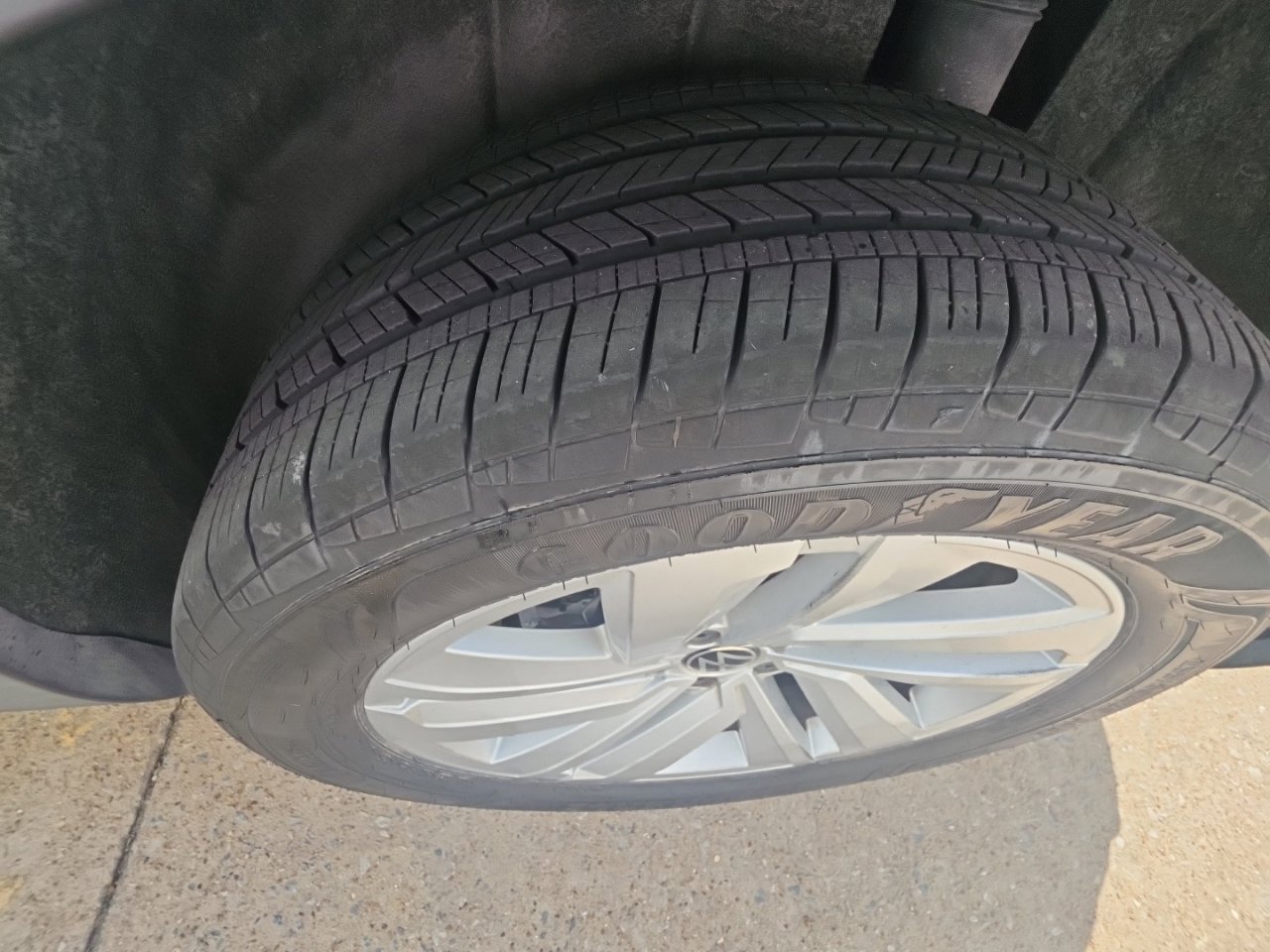 Used 2021 Volkswagen Atlas SEL FWD image 12