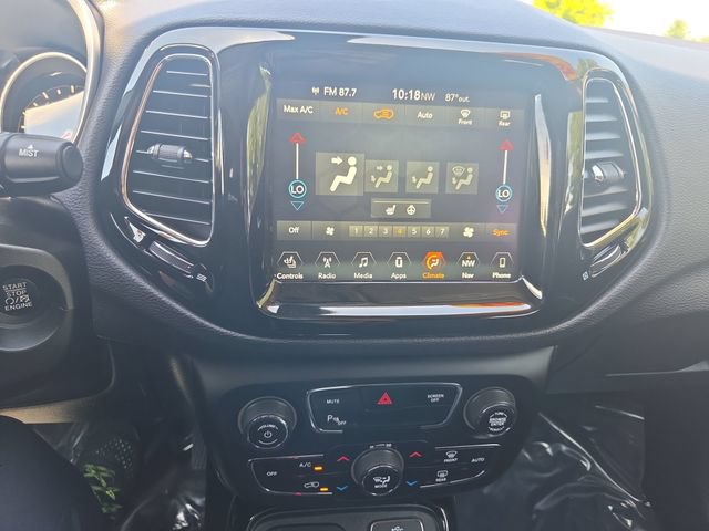 Used 2018 Jeep Compass Limited w/ Navigation Group AWD/4WD image 24
