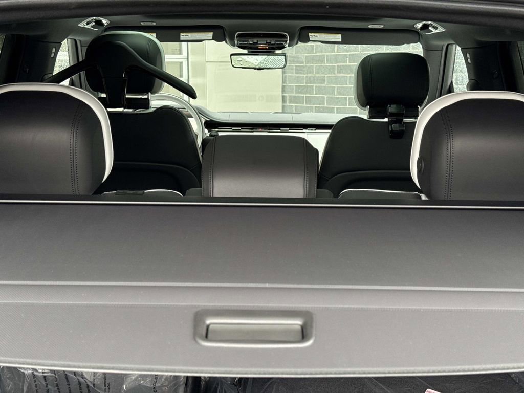 New 2026 Land Rover Range Rover Sport Dynamic SE image 5