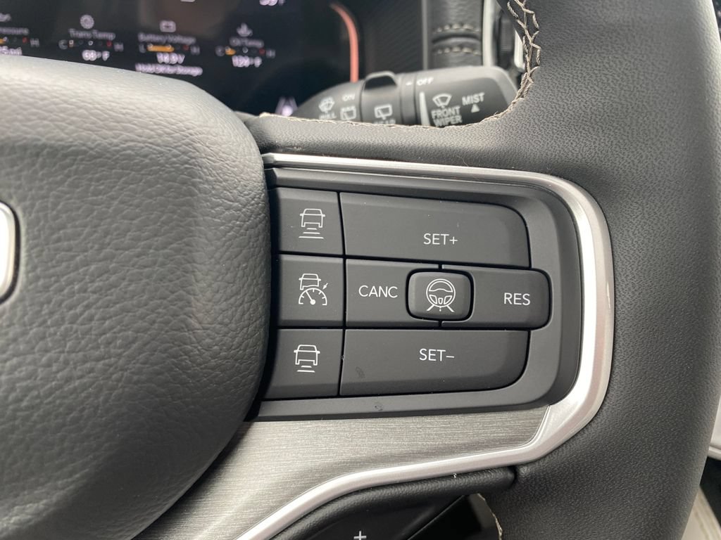 New 2026 Jeep Grand Wagoneer L 4WD w/ Premium Group I image 19