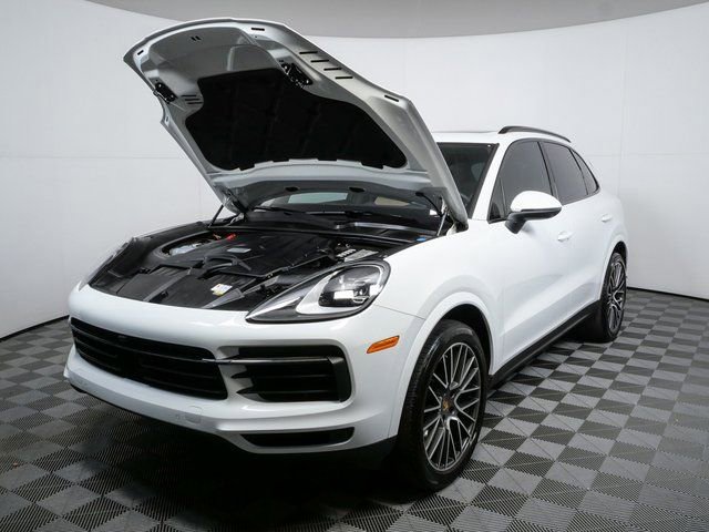 Used 2023 Porsche Cayenne image 33