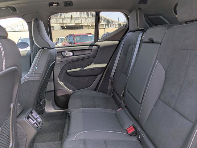 New 2026 Volvo XC40 B5 Ultra w/ Climate Package image 12