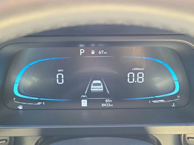 Used 2025 Hyundai Elantra Sport image 25