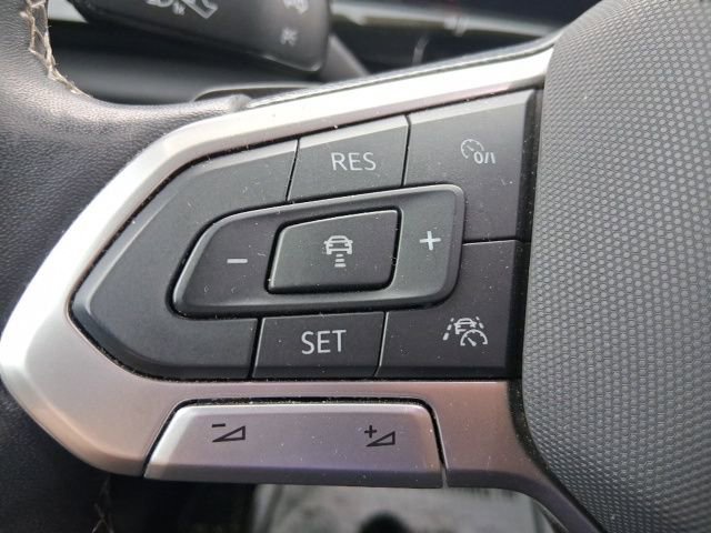 Used 2024 Volkswagen Atlas SE image 21