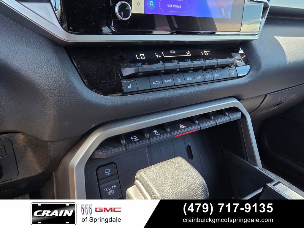 Used 2025 Toyota Sequoia SR5 AWD/4WD image 18