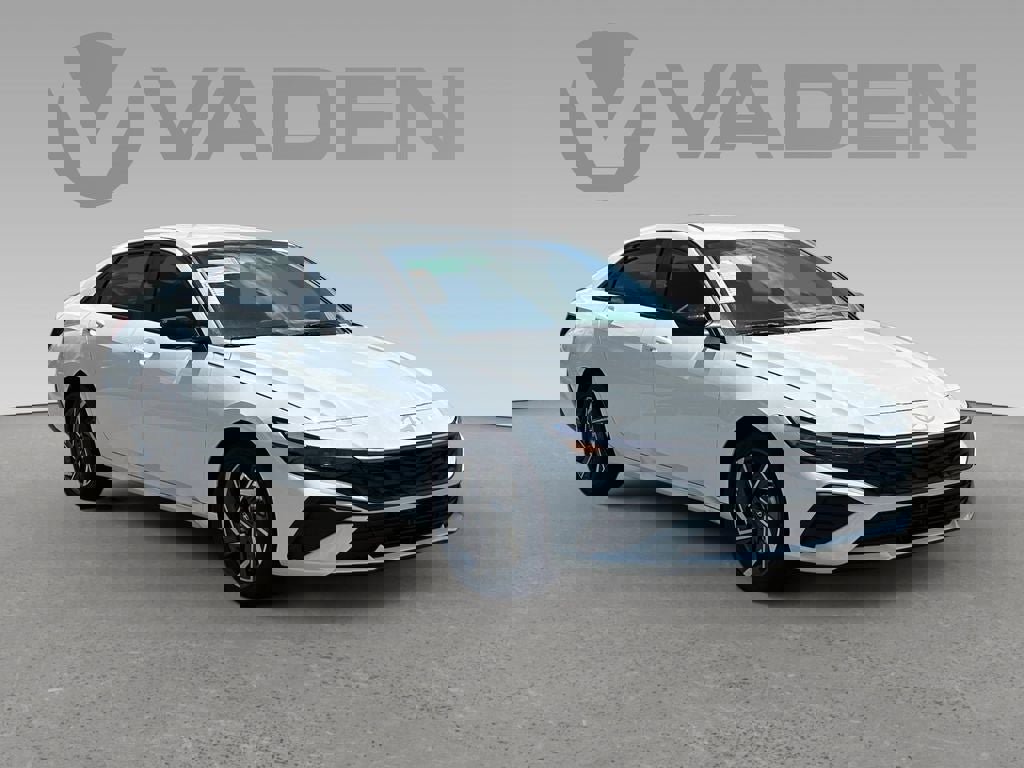 New 2025 Hyundai Elantra SEL