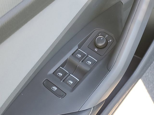 New 2026 Volkswagen Jetta SE image 9