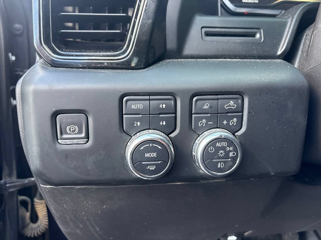 Used 2022 GMC Sierra 1500 AT4 w/ AT4 Preferred Package AWD/4WD image 12