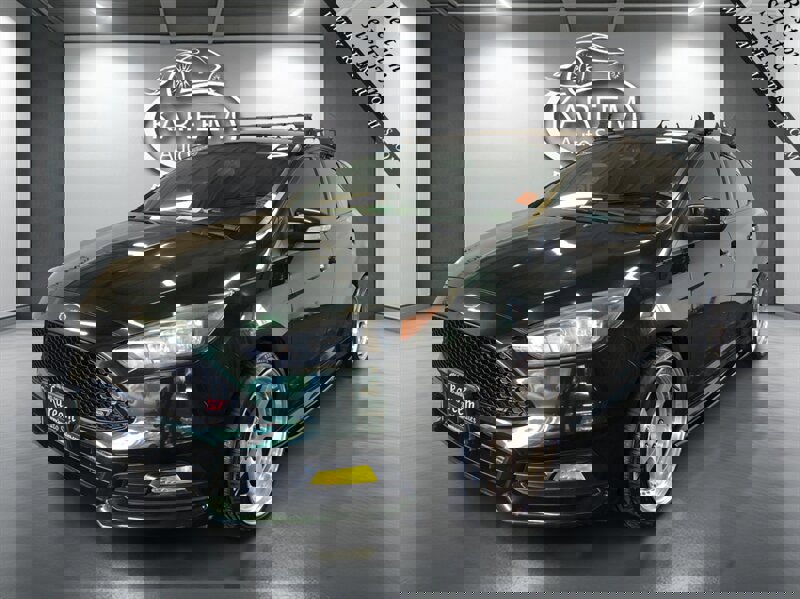 Used 2017 Ford Focus ST image 1