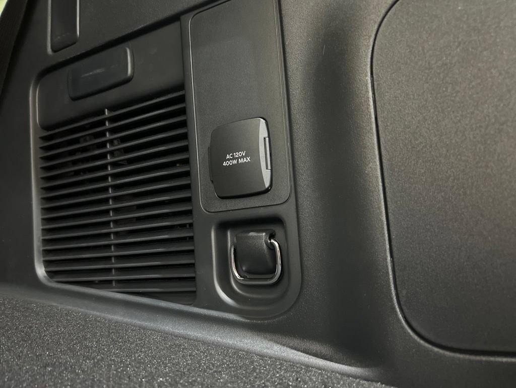 Used 2026 Lincoln Navigator Premiere AWD/4WD image 40