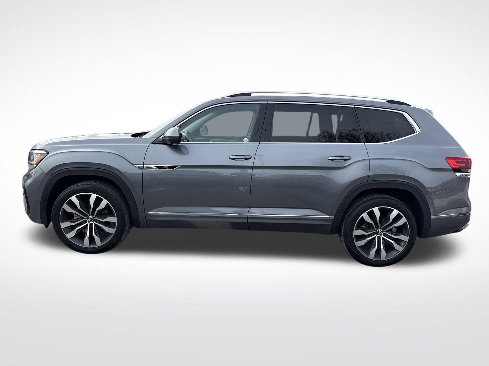 Used 2023 Volkswagen Atlas SEL Premium image 2