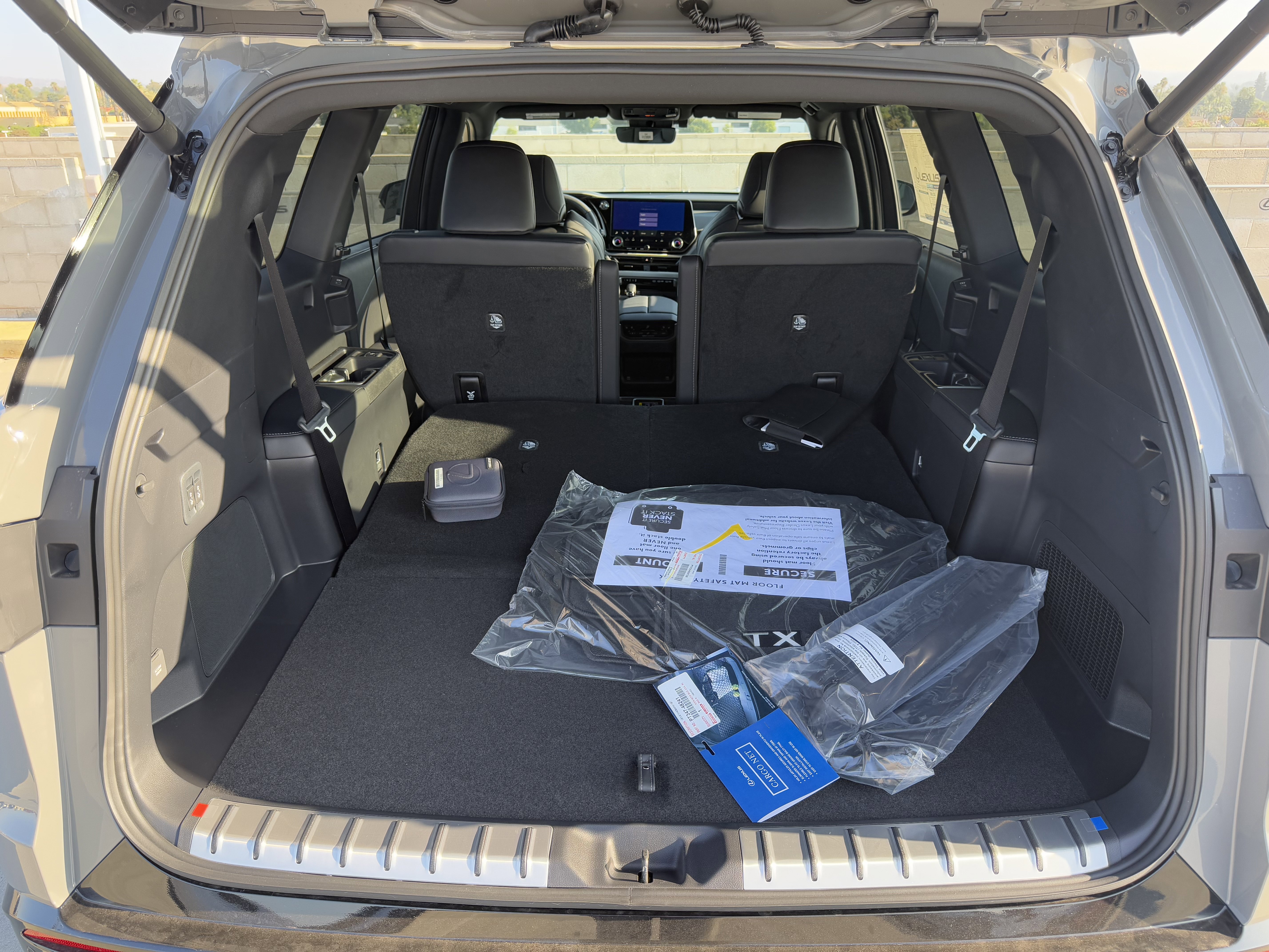 New 2026 Lexus TX 500h AWD image 14