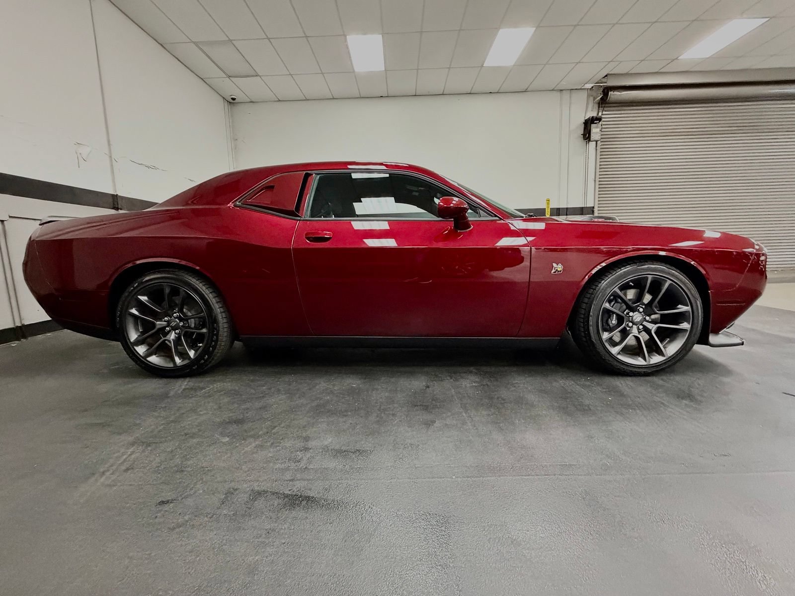 Used 2021 Dodge Challenger R/T Scat Pack w/ Shaker Package RWD image 5