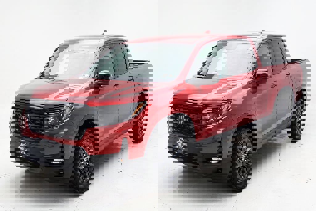 Used 2025 Honda Ridgeline Sport image 2