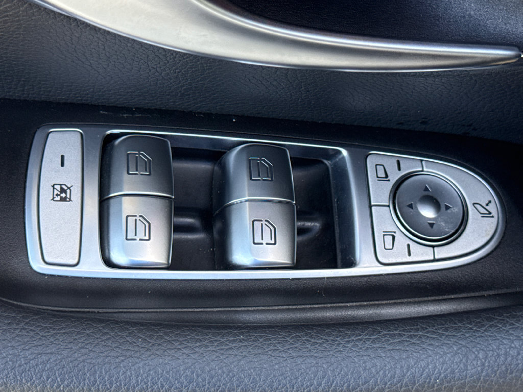 Used 2022 Mercedes-Benz E 350 Sedan image 14