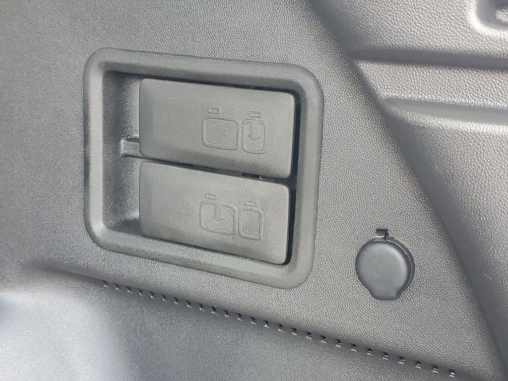 Used 2024 Chevrolet Equinox LT w/ LPO, Floor Liner Package AWD/4WD image 8