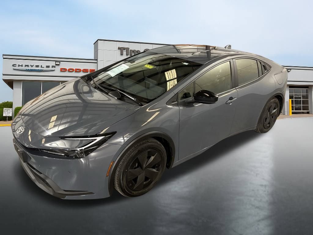 Used 2025 Toyota Prius LE image 7