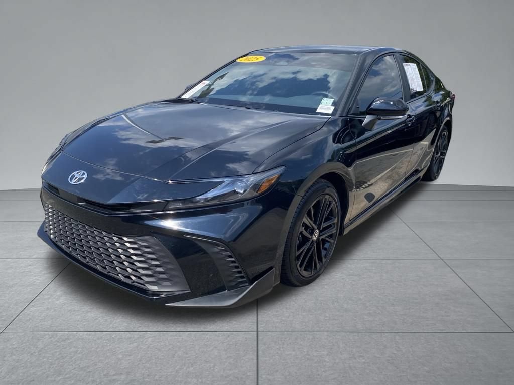 Used 2025 Toyota Camry SE w/ Convenience Package FWD image 2