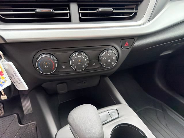 New 2026 Chevrolet Trax LS w/ LS Convenience Package FWD image 28