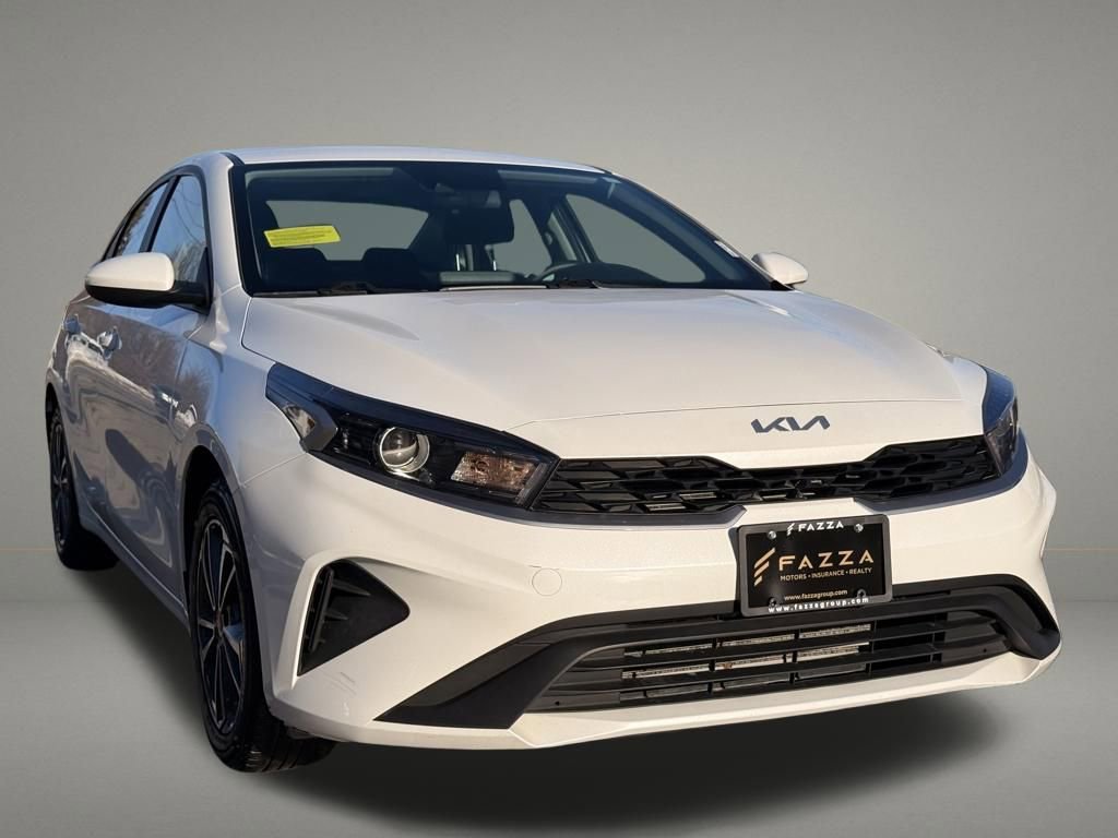 Used 2023 Kia Forte LXS image 8