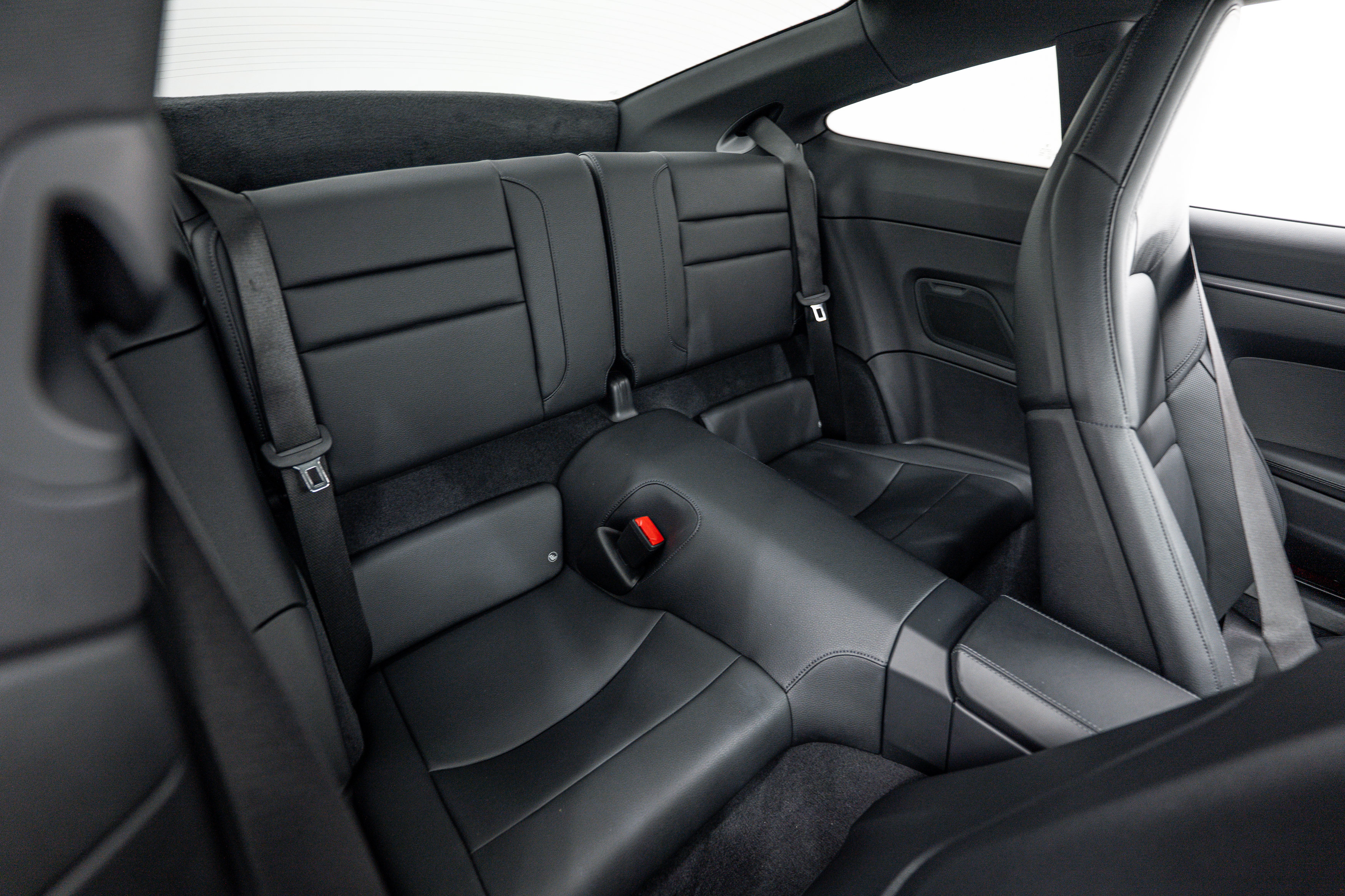 Certified 2025 Porsche 911 Carrera w/ Premium Package RWD image 15