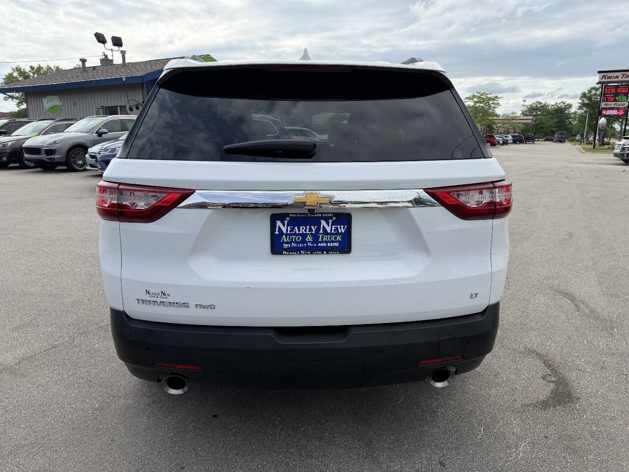 Used 2019 Chevrolet Traverse LT AWD/4WD image 6