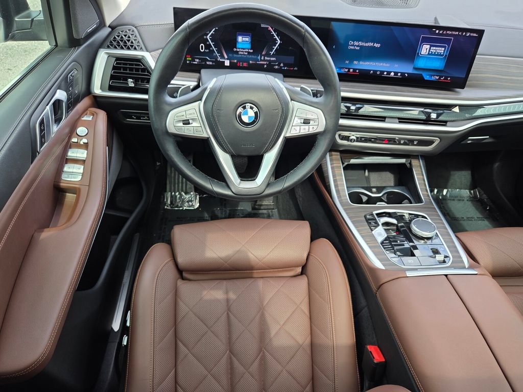 Used 2025 BMW X7 xDrive40i w/ Premium Package AWD/4WD image 10