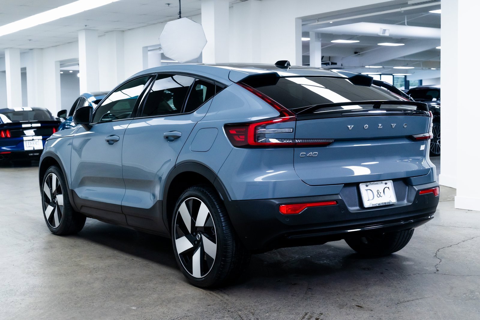 Used 2023 Volvo C40 P8 Recharge Ultimate image 4