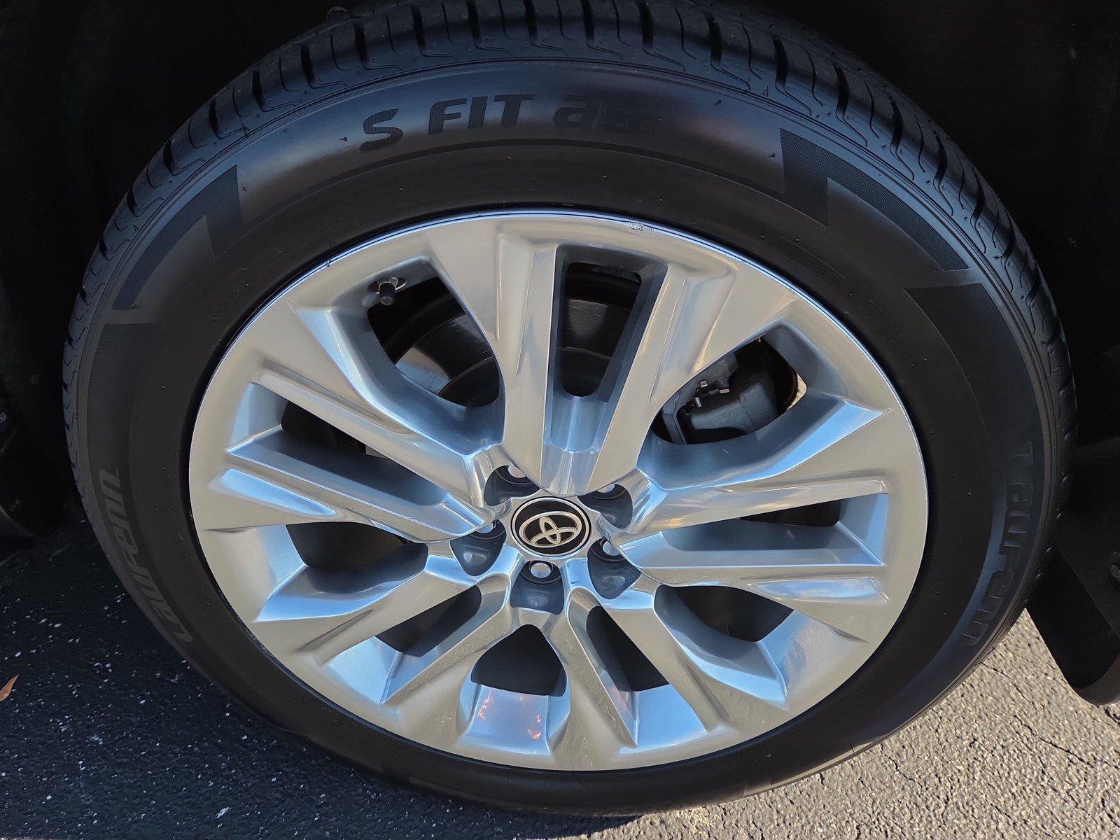 Used 2020 Toyota Highlander Limited AWD/4WD image 27