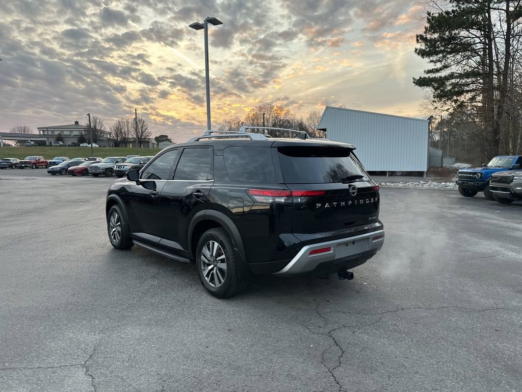 Used 2023 Nissan Pathfinder SL image 5