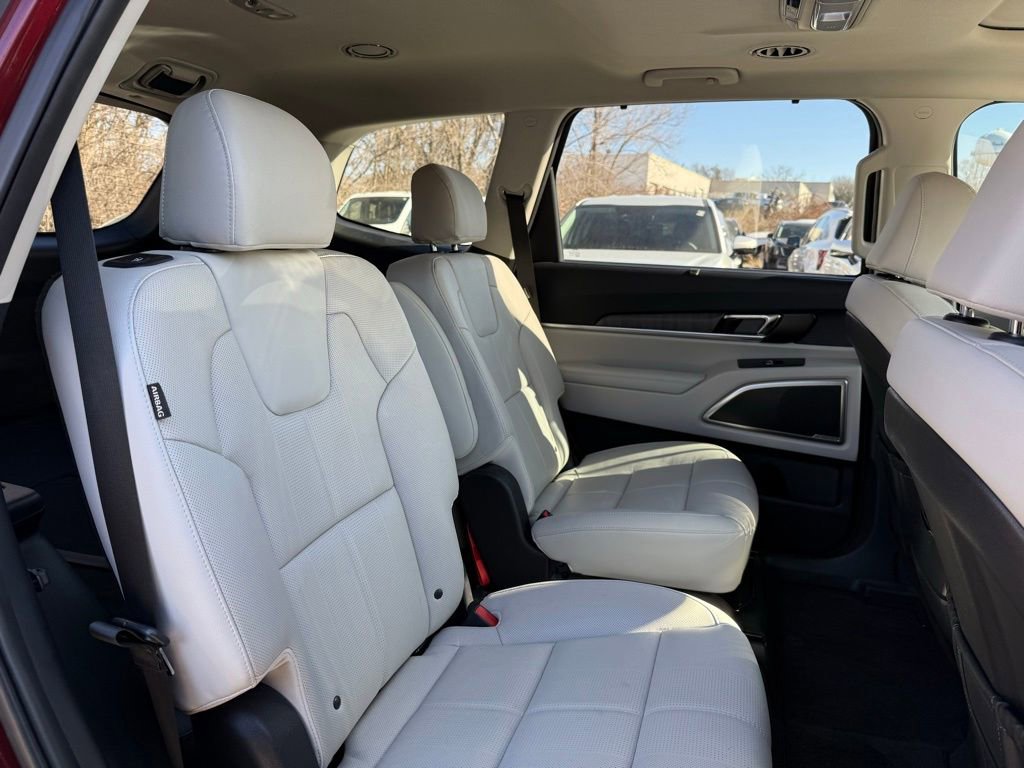 Certified 2023 Kia Telluride EX w/ EX Captain's Chair Package image 23