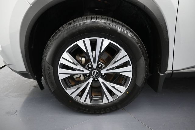Used 2023 Nissan Rogue SV AWD/4WD image 10