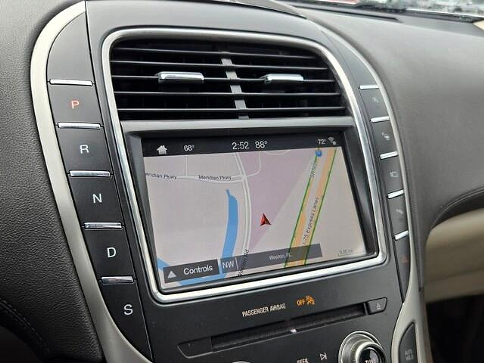 Used 2019 Lincoln Nautilus Reserve FWD image 21