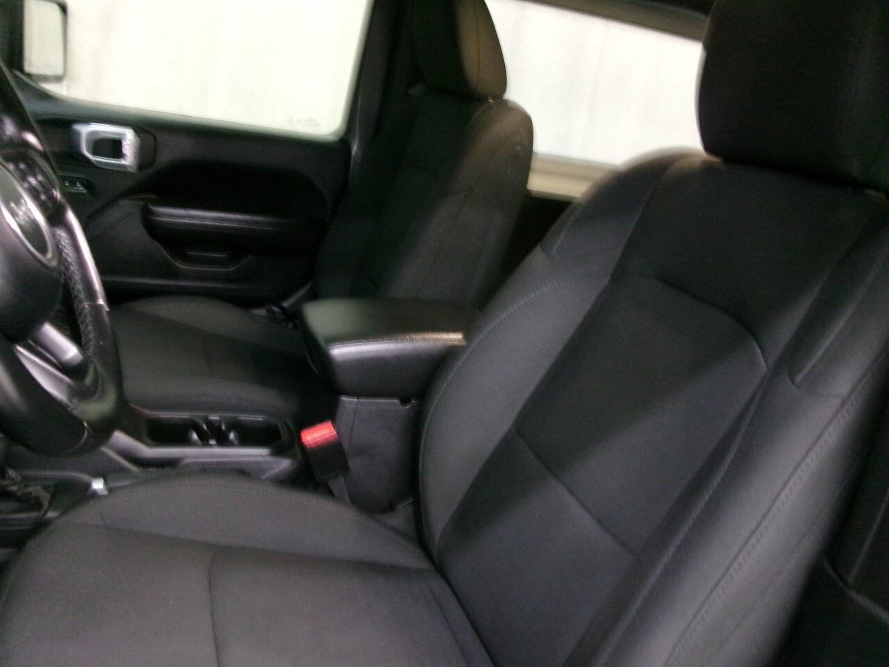 Used 2021 Jeep Wrangler Sport image 13