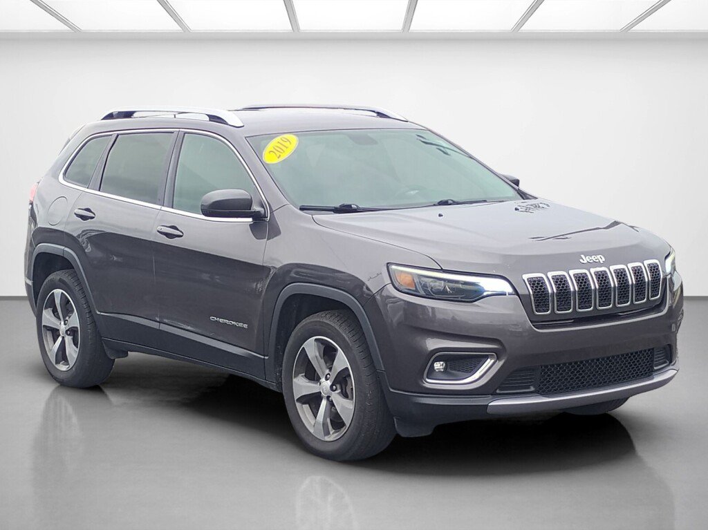 Used 2019 Jeep Cherokee Limited AWD/4WD image 7