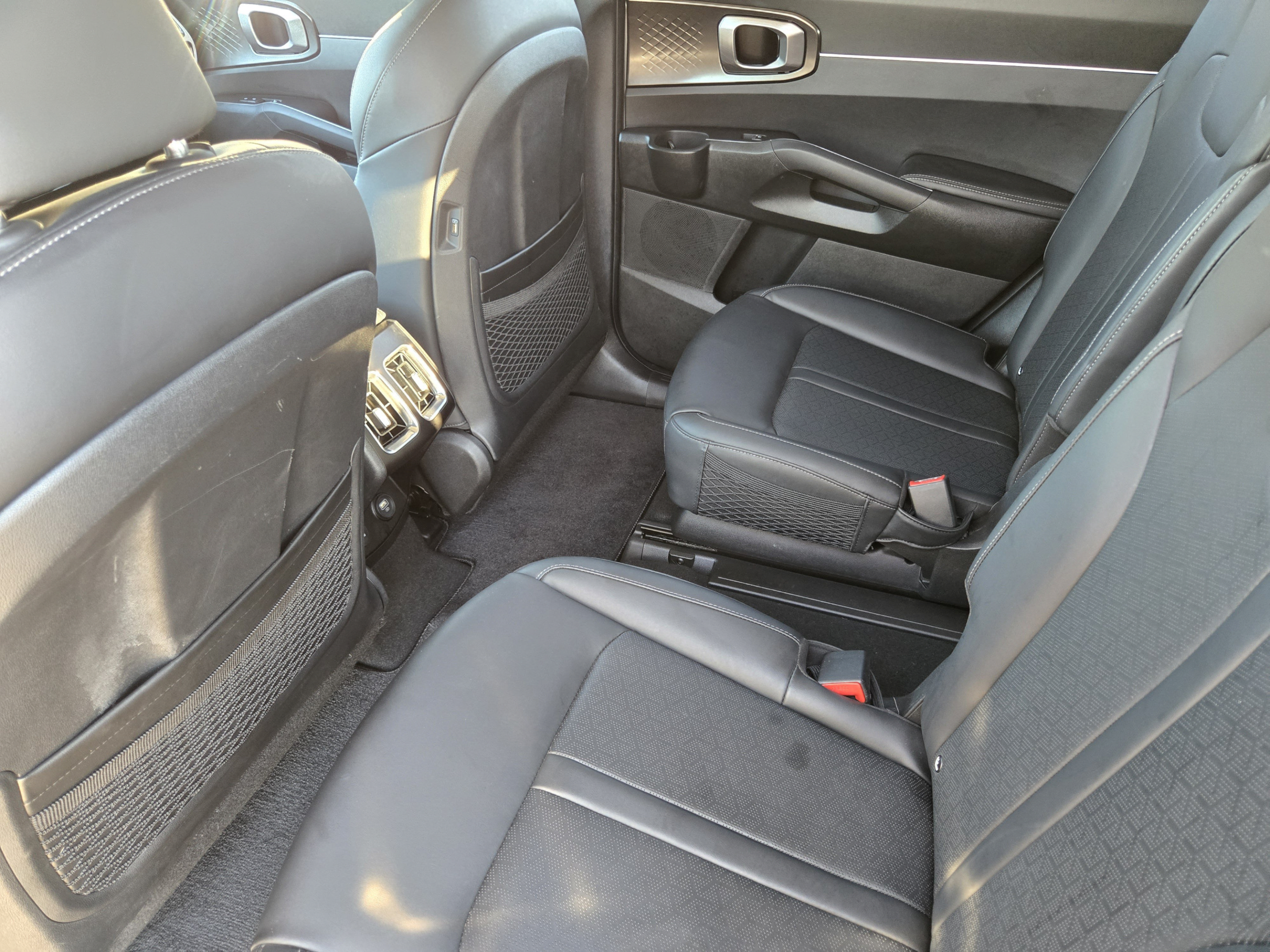 Used 2023 Kia Sorento EX w/ Panoramic Sunroof Package FWD image 32